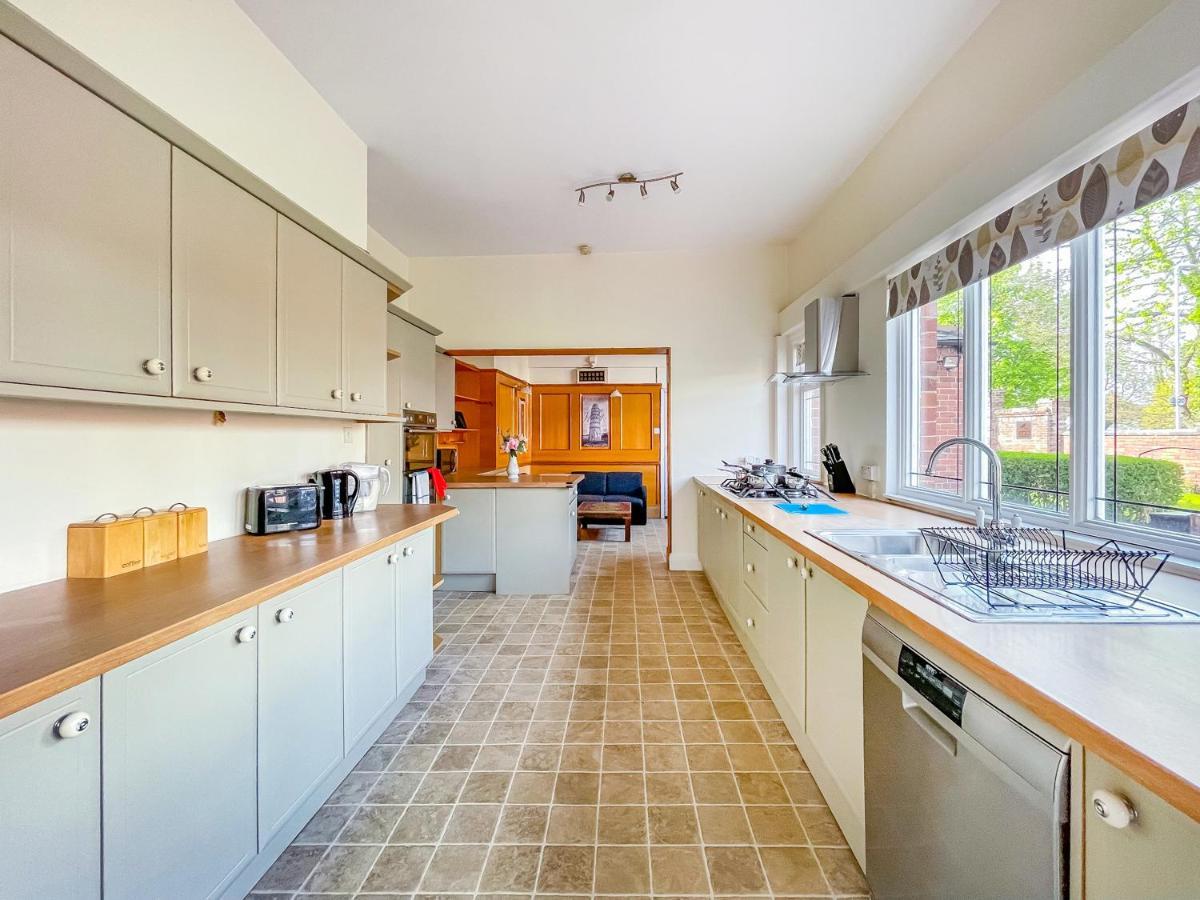 *Re9Bc* For Your Most Relaxed & Cosy Stay + Free Parking + Free Fast Wifi * Leeds  Exterior foto